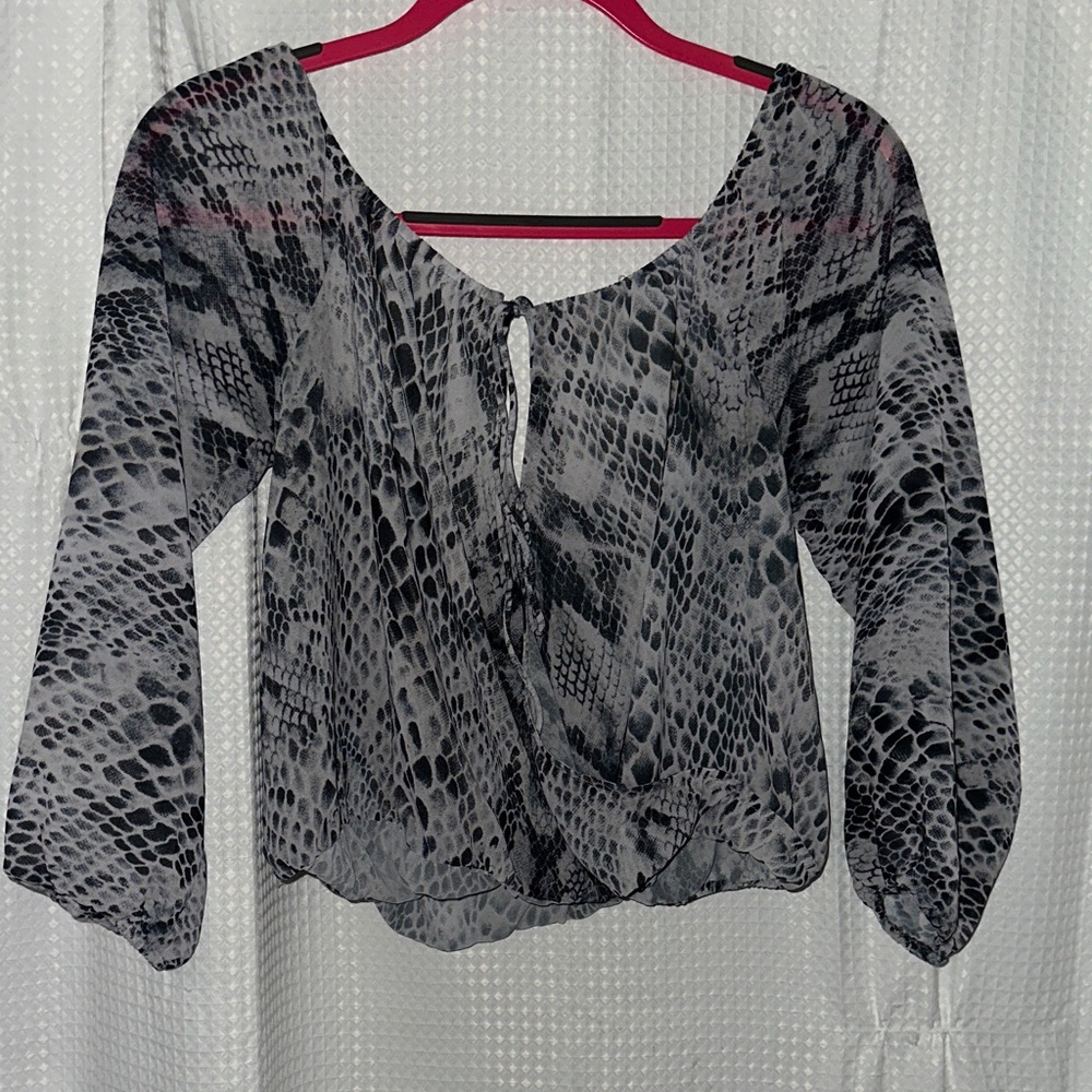 Tobi Gray Blue Snake Skin Chiffon Blouse Top front tie and wrap